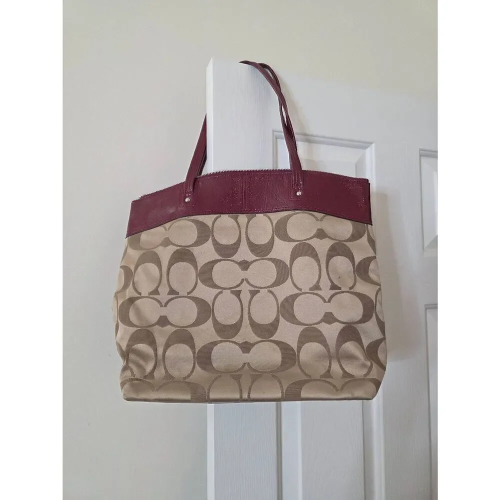 Coach Logo Laura Berry Purse Tote Shoulder Handbag